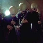 Paralel Evrende Uzaylı İstilası: Müzikal Savaşlar Çağı